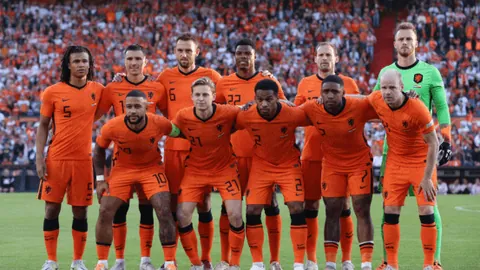 啟德體育園南看台轉換為室內體育場，室外設施撤除，球迷迎接全新體育體驗