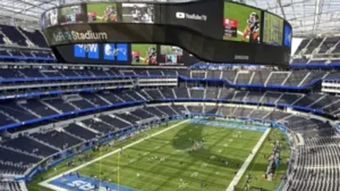 快船主场齐心协力，力克强敌