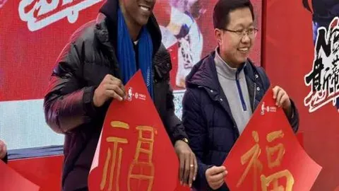 蓉鹰深战巅峰对决，徐正源领航冲锋！双铁腰中场坚守，韦世豪王者再现，激战在即！